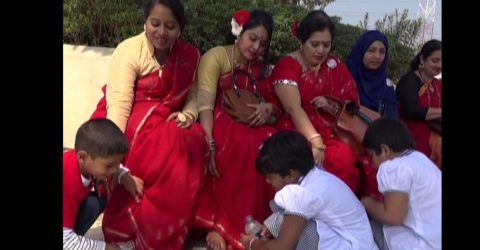 টাঙ্গাইলে মায়ের পা ধুয়ে ভালোবাসা দিবস পালন