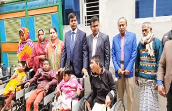নাটোরে ৫৭ প্রতিবন্ধীর মাঝে সহায়ক উপকরণ বিতরণ